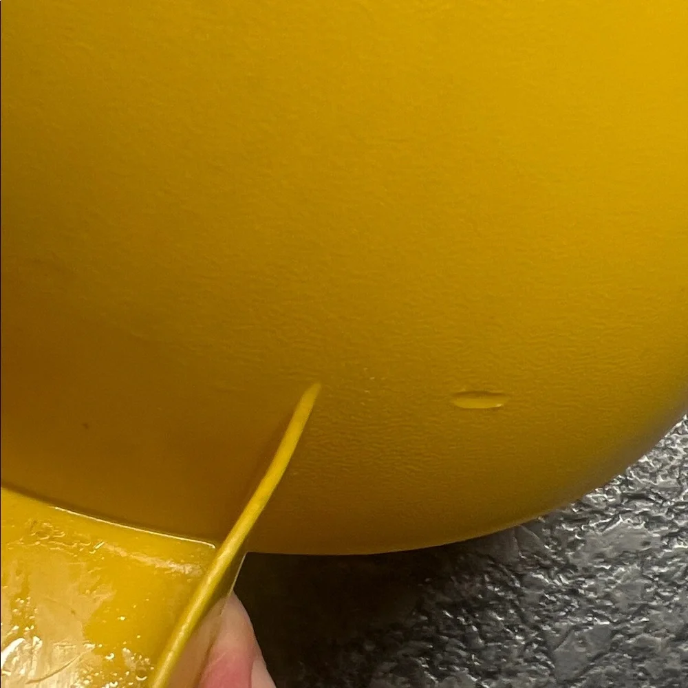 Vintage 8” Bright Yellow Strainer with Handle by Tupperware.  Good condition